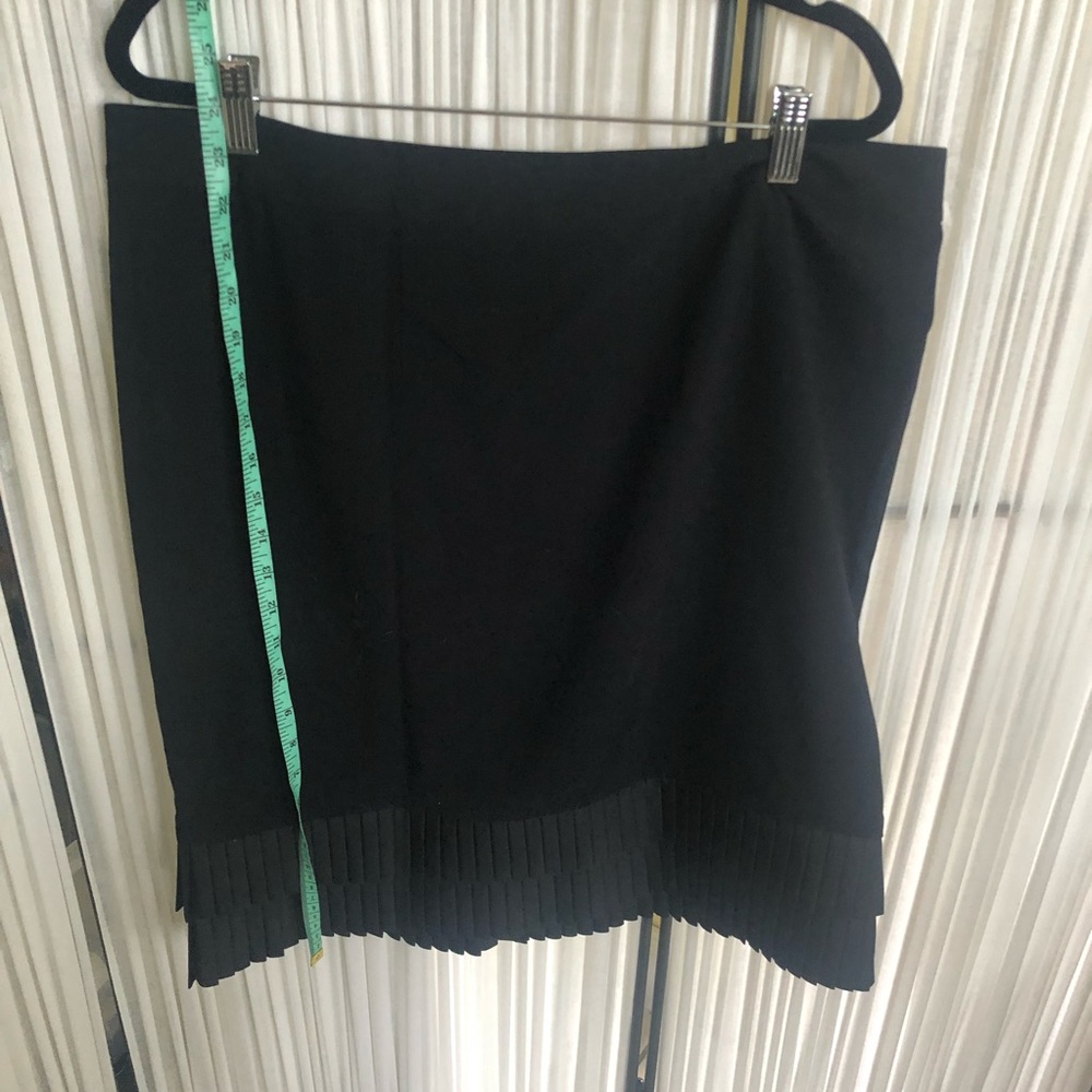 Lane Bryant Pleated hem skirt sz 14 CLK12